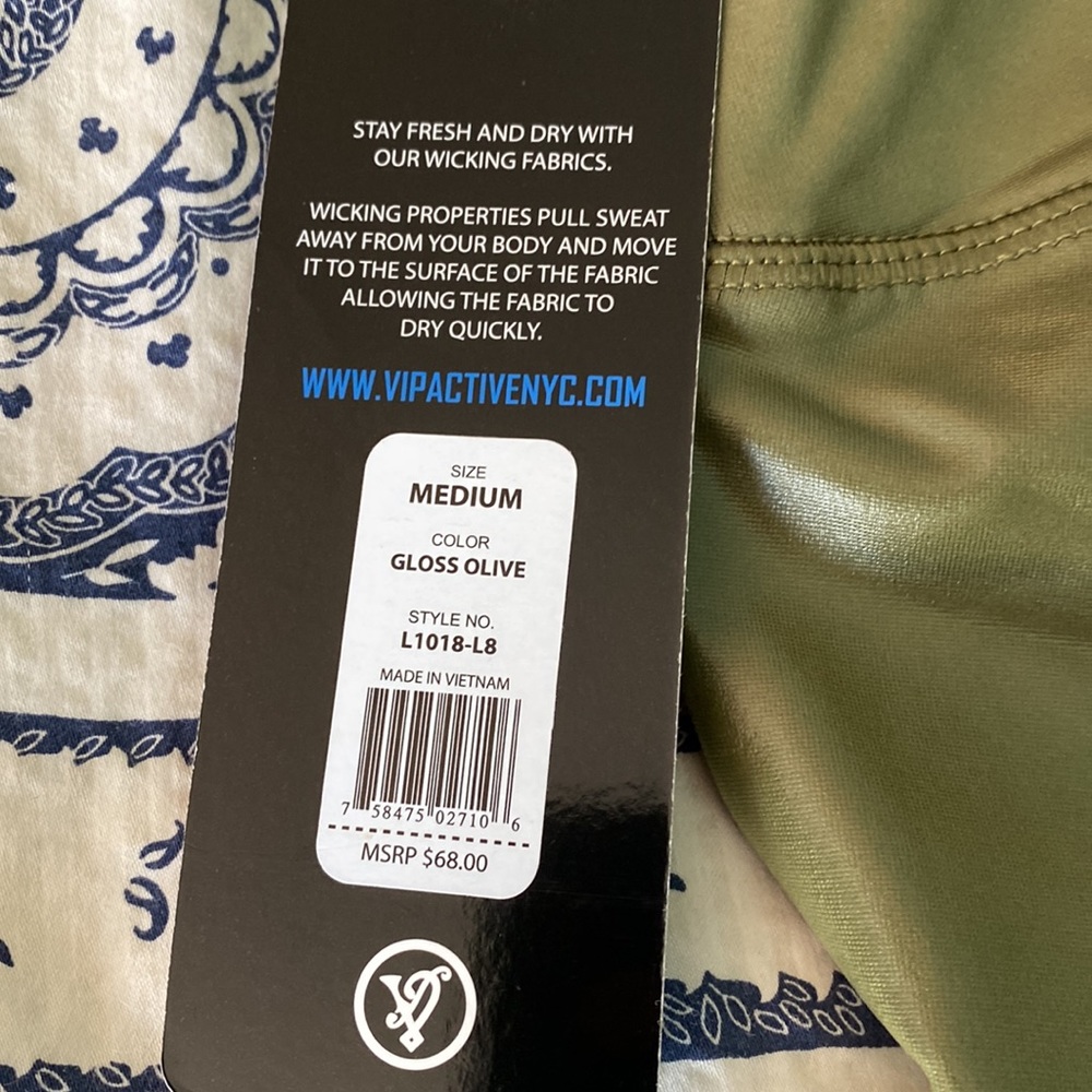 Shiny olive green wet look leggings from VIP Performance - Picture 3 of 5